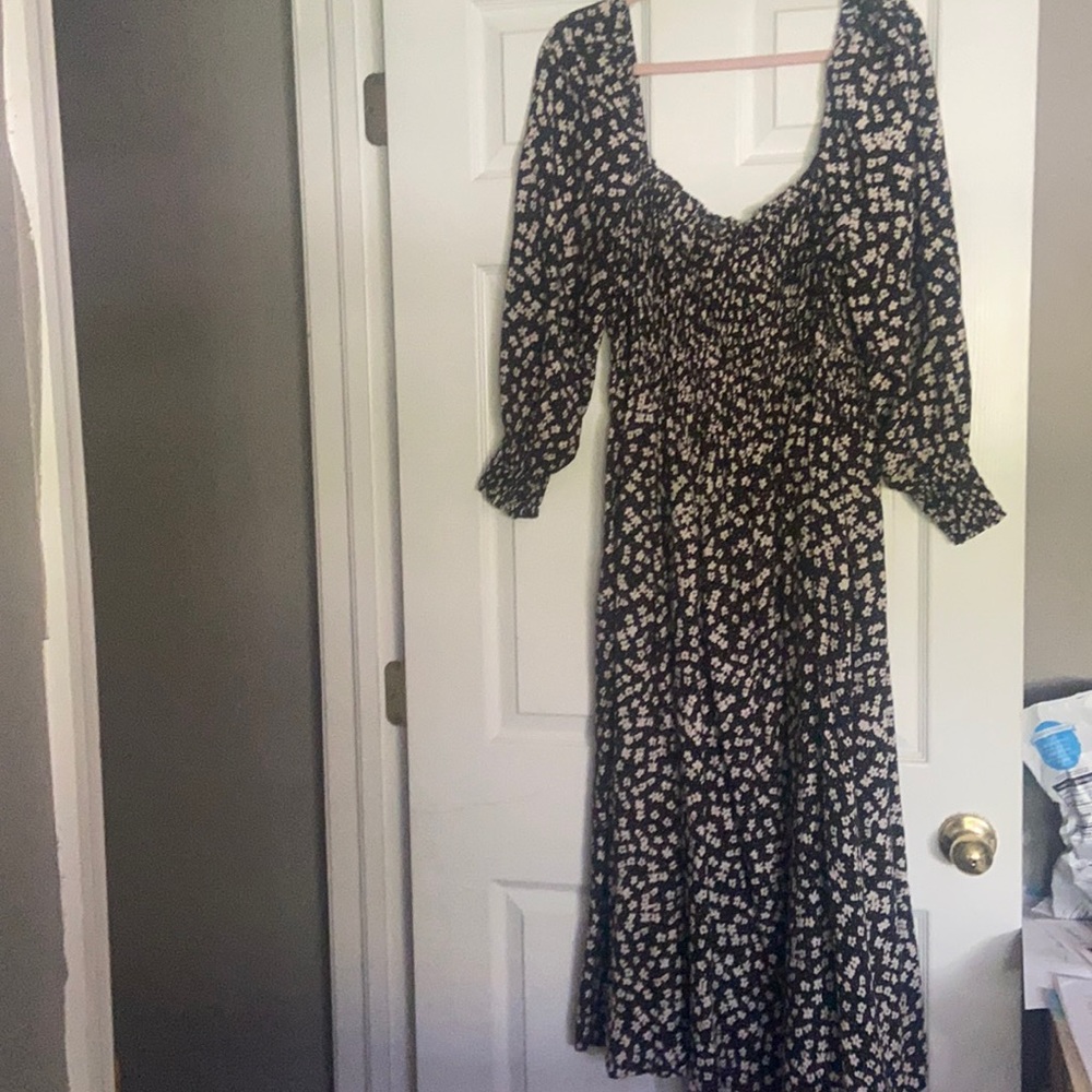 EUC smocked peasant sleeved dress